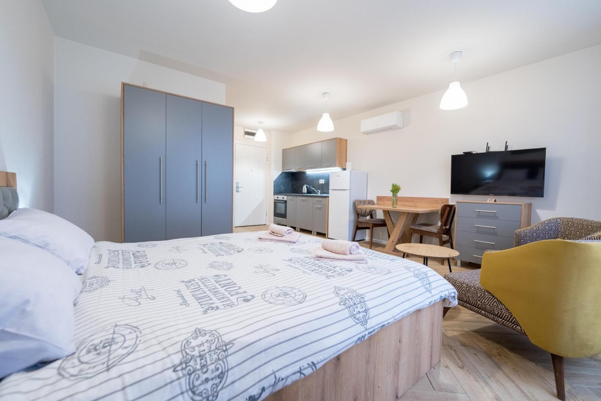 Wow For Rent - Bul Montevideo 25a - B