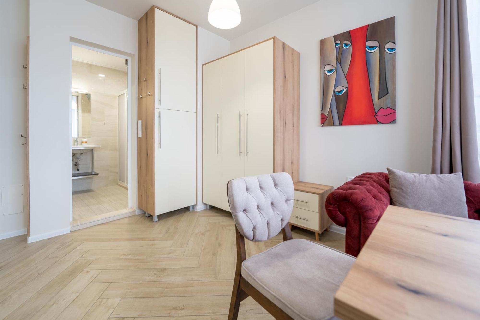 Wow For Rent - Bul Montevideo 25a - B *