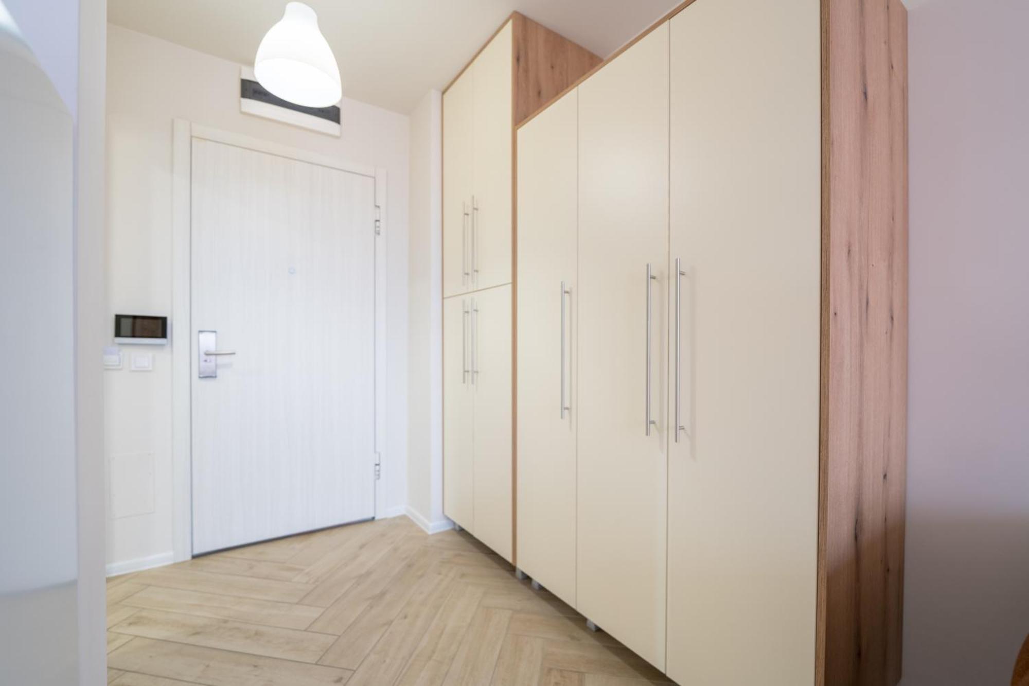 Wow For Rent - Bul Montevideo 25a - B Sofia