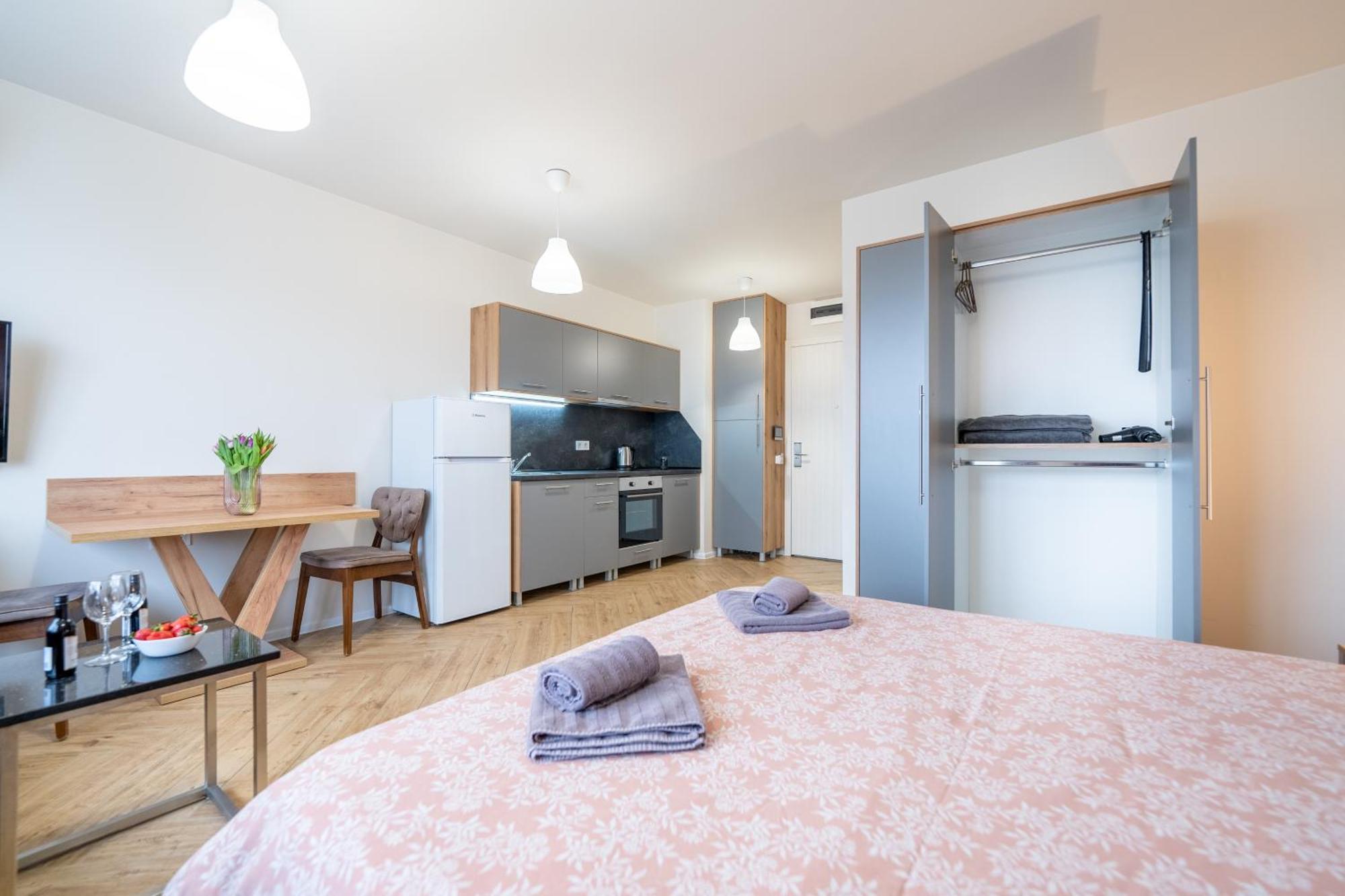 Wow For Rent - Bul Montevideo 25a - B Sofia
