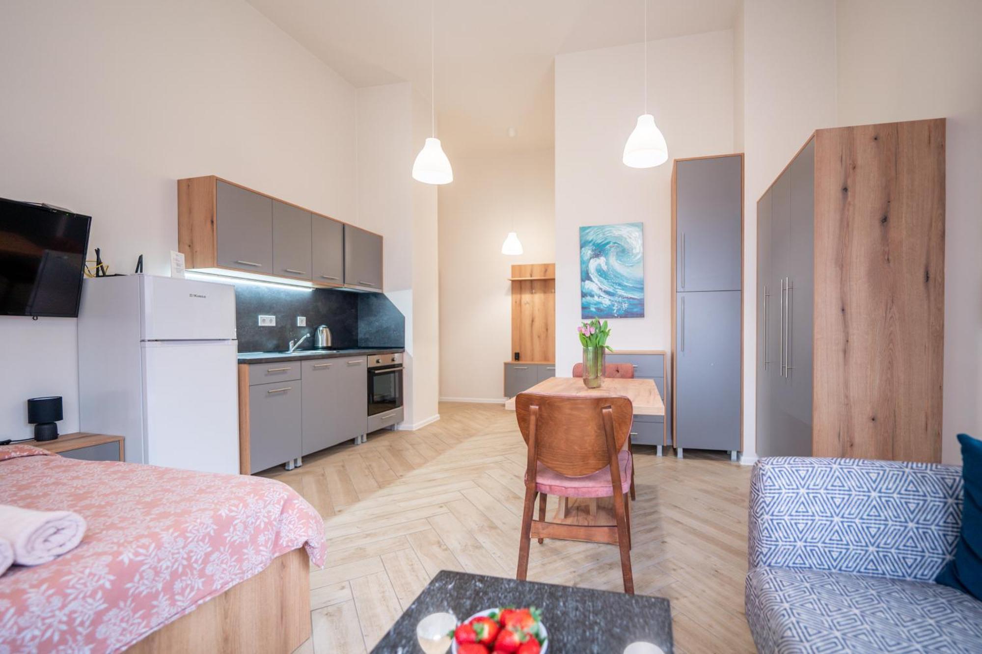Wow For Rent - Bul Montevideo 25a - B * Sofia