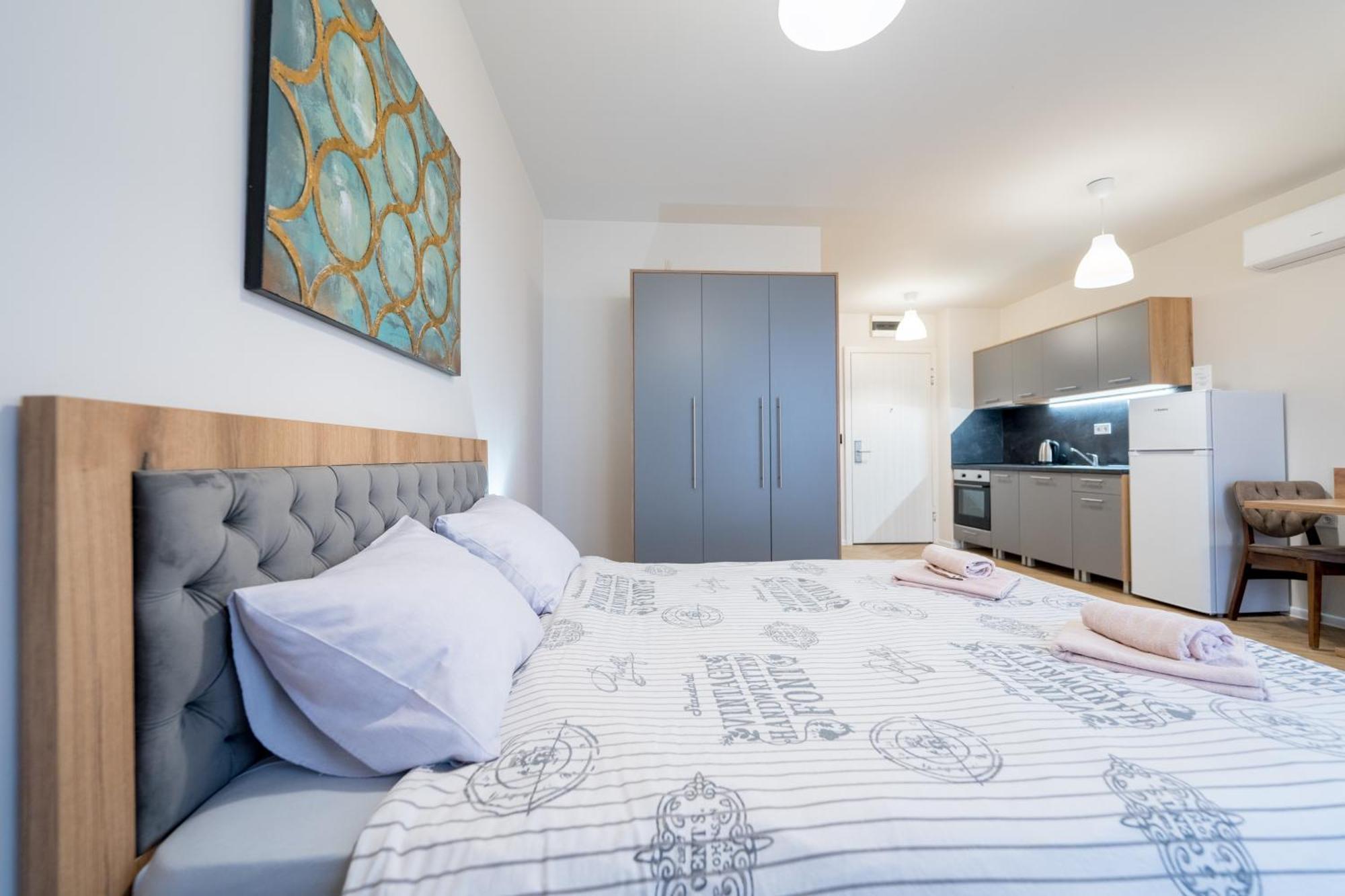 Wow For Rent - Bul Montevideo 25a - B *